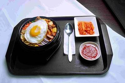 小老板石鍋拌飯 用產(chǎn)品和服務(wù)打動餐飲美食消費者